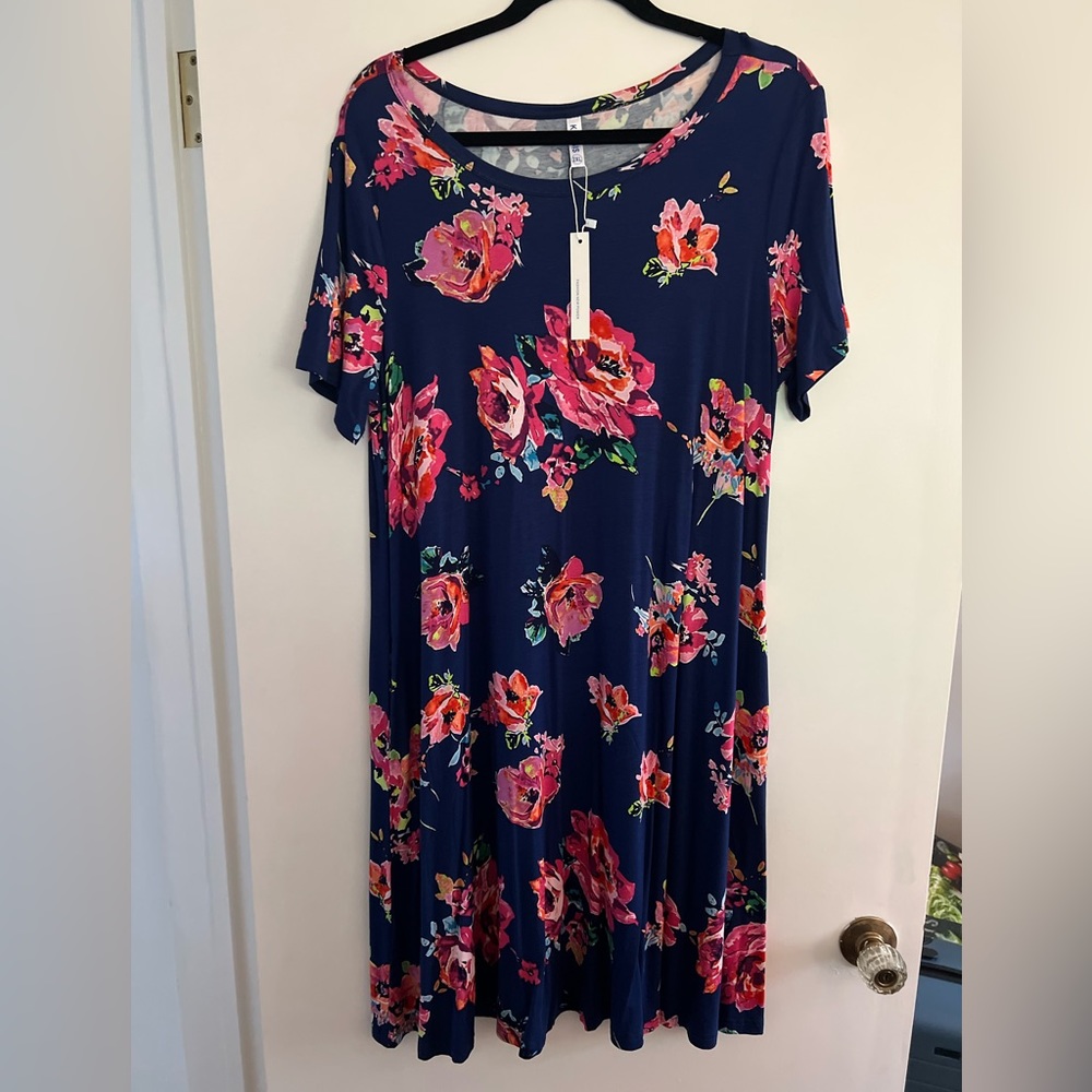 NWT women’s colorful dress